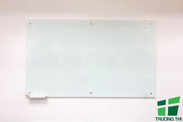Bảng kính cường lực văn phòng màu trắng giá rẻ tại Tp.HCM