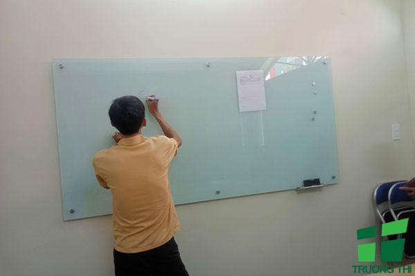 Bảng kính từ viết bút lông treo tường